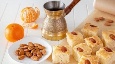 طريقة عمل نمورة السميد بوصفات لذيذة وسهلة 10 طريقة عمل نمورة السميد