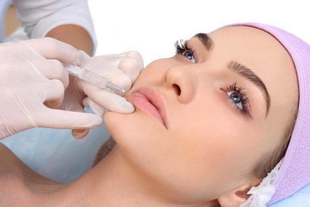 هل يوجد آثار جانبية لعمليات تجميل الشفاه ويمكن الوقاية منها؟ 1 آثار جانبية لعمليات تجميل الشفاه